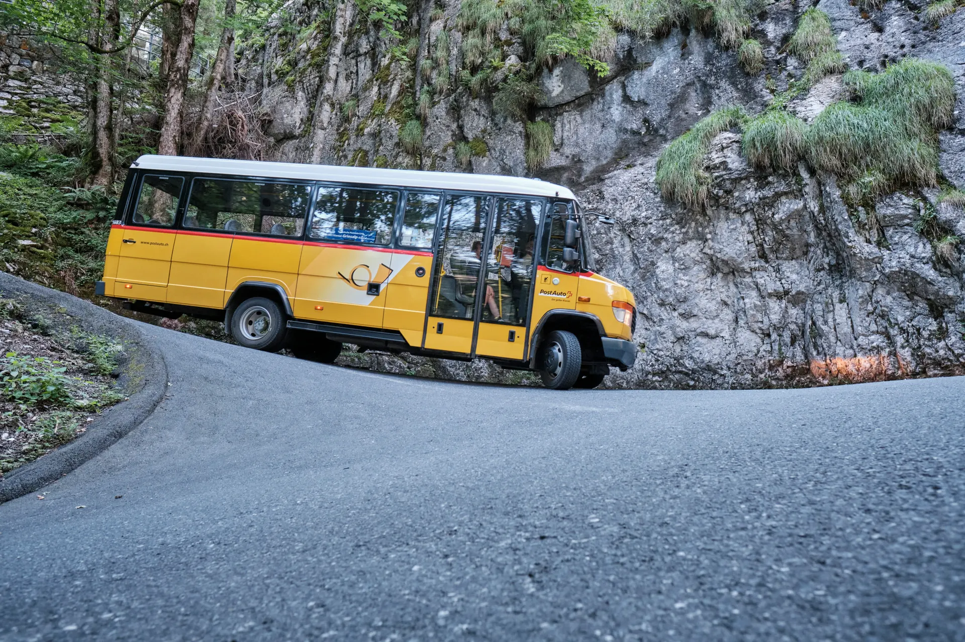 postauto griesalp